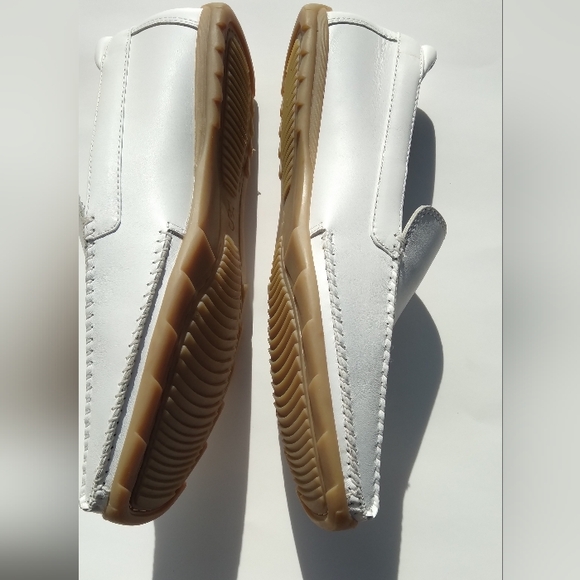 White Stacy Adam’s dress shoes - Picture 5 of 9